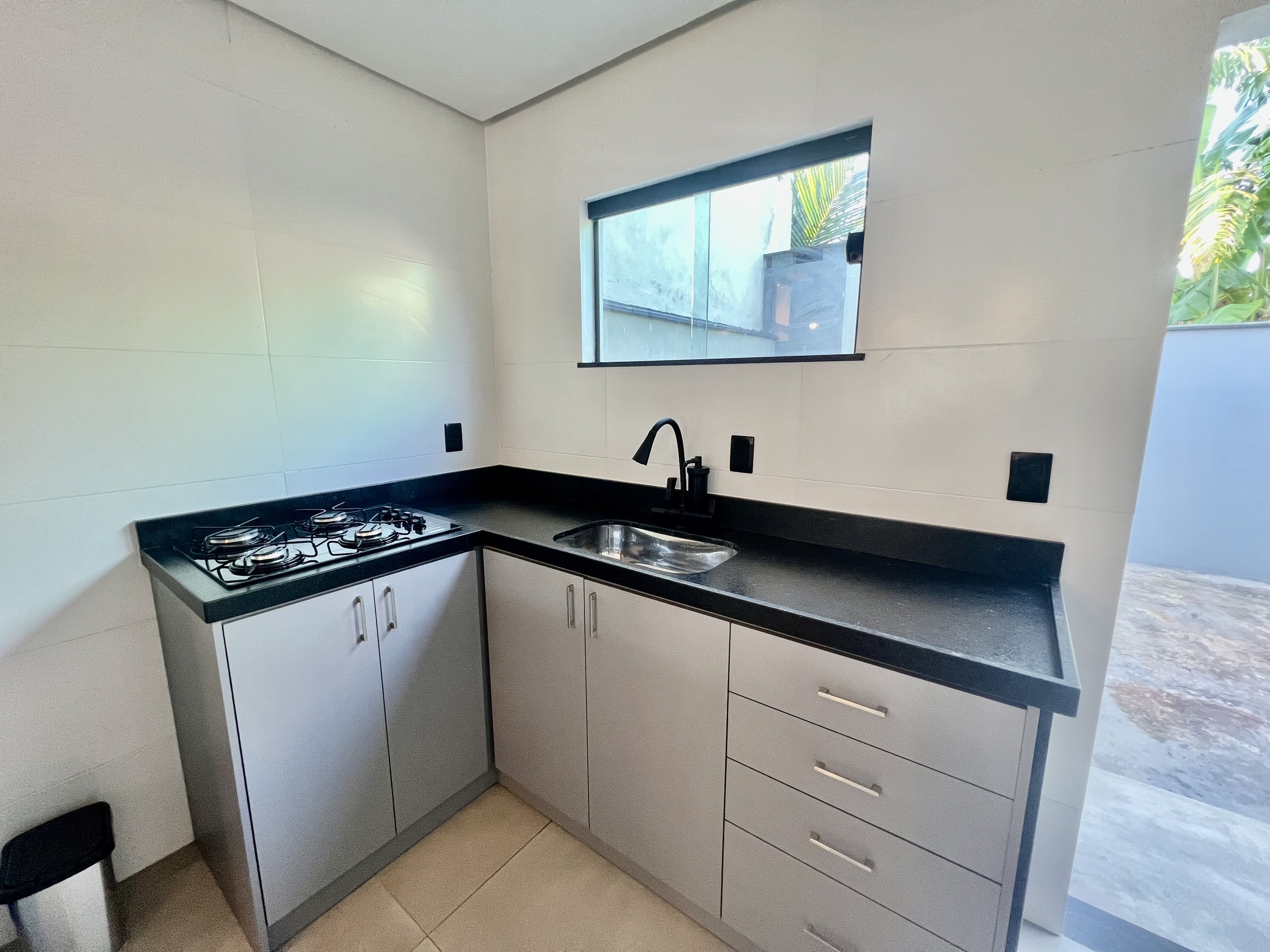 Casa à venda com 2 quartos, 65m² - Foto 9