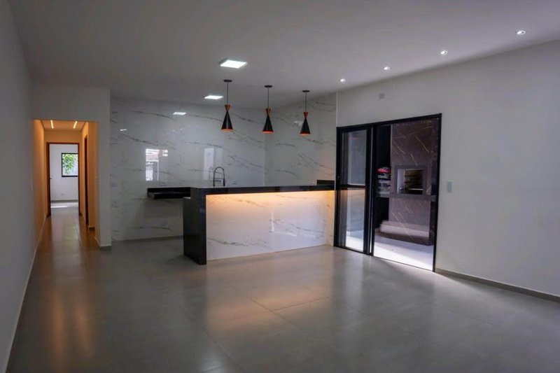 A casa perfeita para sua família está aqui, pronta para transformar seus dias! 🏡✨ - Caraguatatuba - 