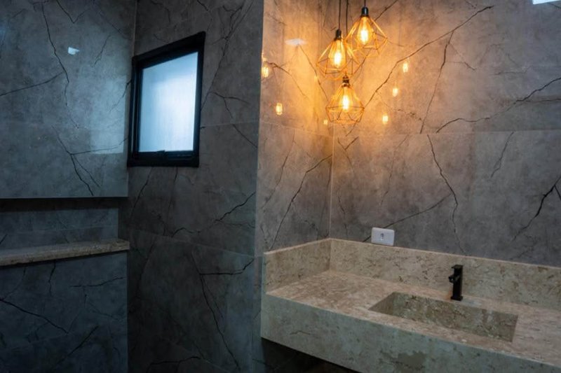A casa perfeita para sua família está aqui, pronta para transformar seus dias! 🏡✨ - Caraguatatuba - 