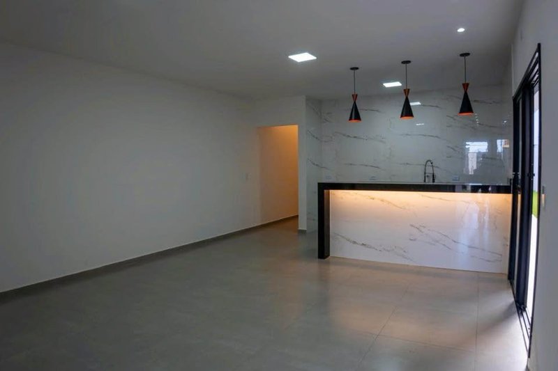 A casa perfeita para sua família está aqui, pronta para transformar seus dias! 🏡✨ - Caraguatatuba - 
