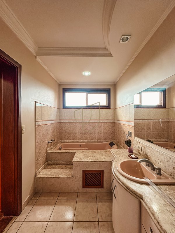 Casa com 4 Suítes no Condomínio Jardim das Colinas Avenida Major Miguel Naked São José dos Campos - 