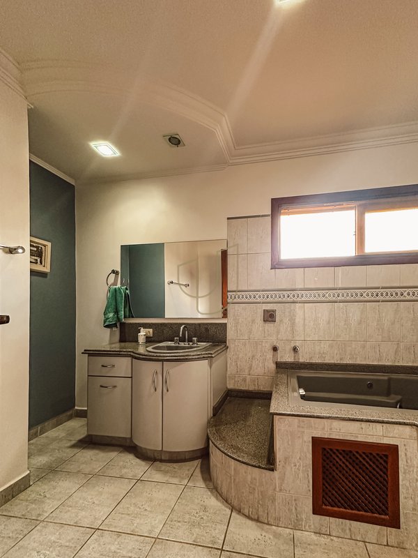 Casa com 4 Suítes no Condomínio Jardim das Colinas Avenida Major Miguel Naked São José dos Campos - 