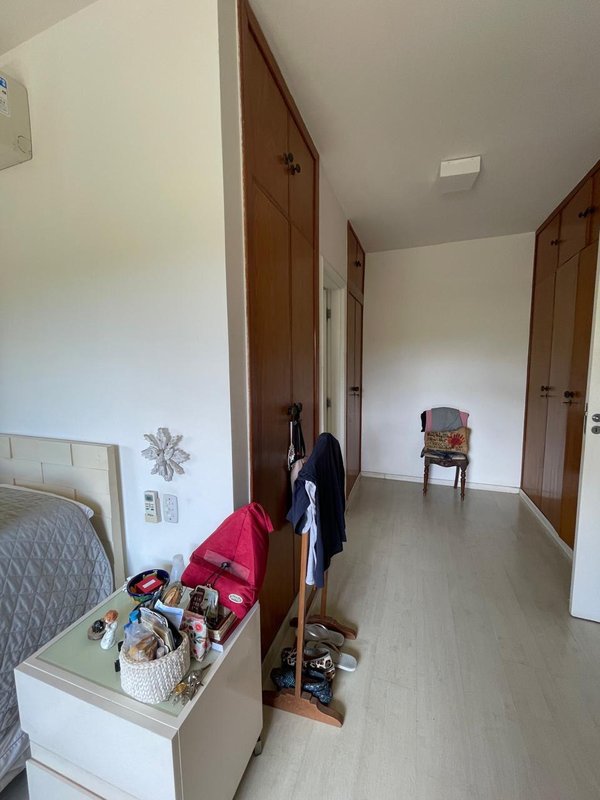 APARTAMENTO AMPLO 4 QUARTOS 2 SUÍTES VARANDA REFORMADO 3 GARAGENS À VENDA NO CAMPO GRANDE! Largo do Campo Grande Salvador - 
