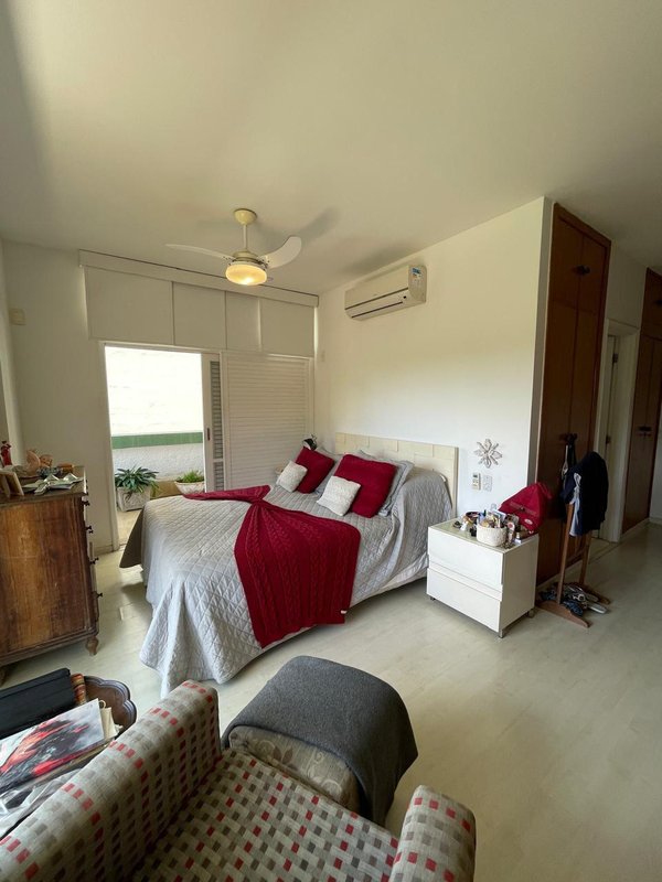 APARTAMENTO AMPLO 4 QUARTOS 2 SUÍTES VARANDA REFORMADO 3 GARAGENS À VENDA NO CAMPO GRANDE! Largo do Campo Grande Salvador - 