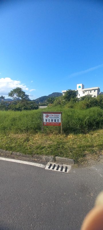 Terreno excepcional no Centro de Pomerode – com 51,75 m frente, área estratégica - Pomerode - 