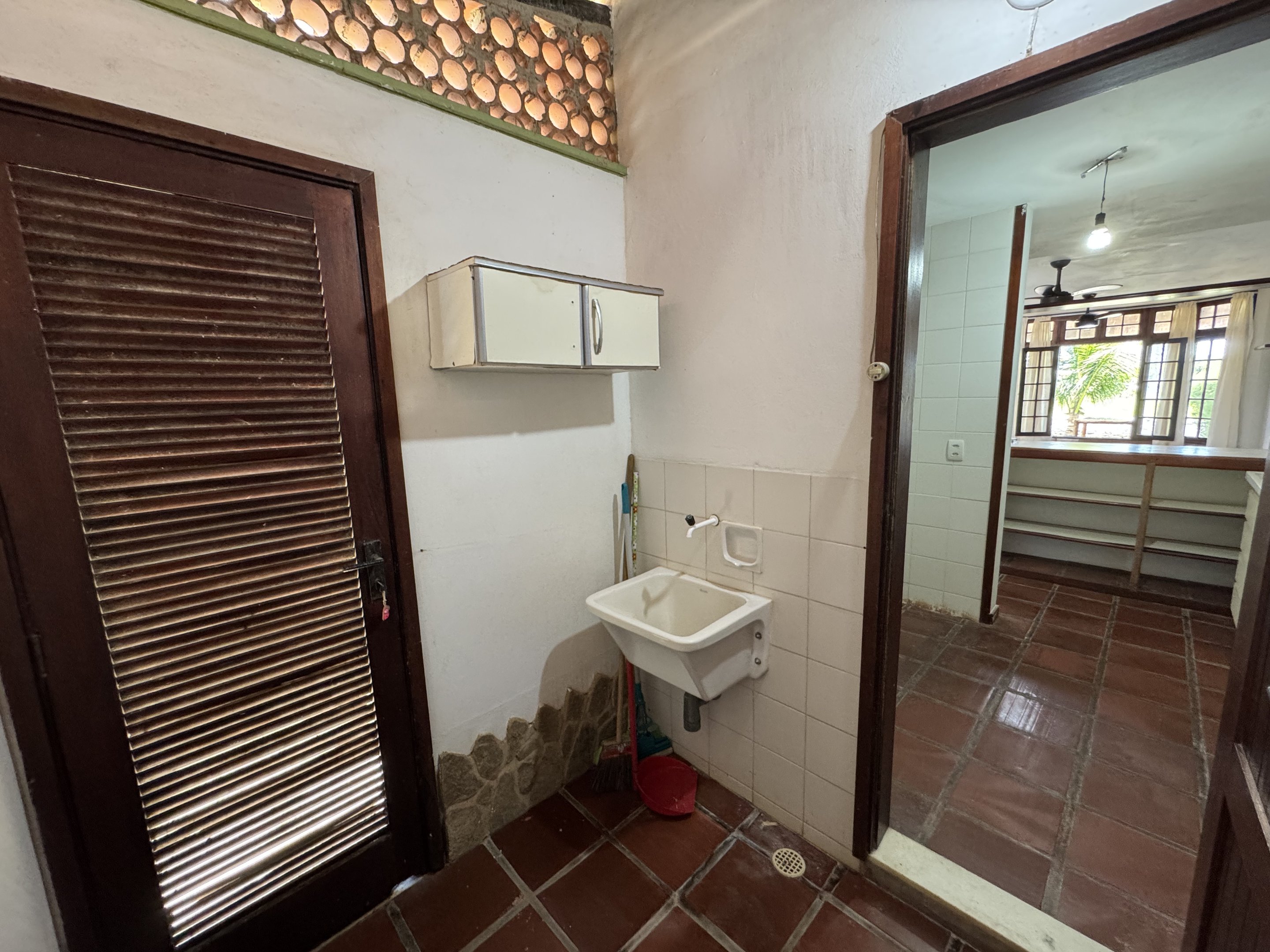 Casa à venda com 3 quartos, 104m² - Foto 5