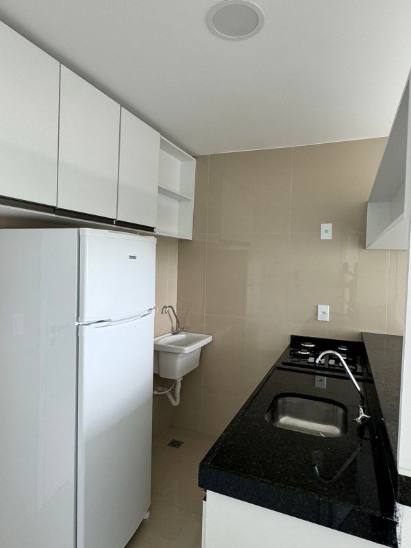 Alugue Já Apartamento com 01 quarto e varanda e condomínio completo - Sobral - 