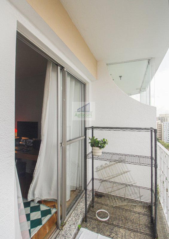 COBERTURA DUPLEX À VENDA EM VILA MARIANA COM 2 DORMITÓRIOS E 2 VAGAS DE GARAGEM Rua Professora Carolina Ribeiro São Paulo - 