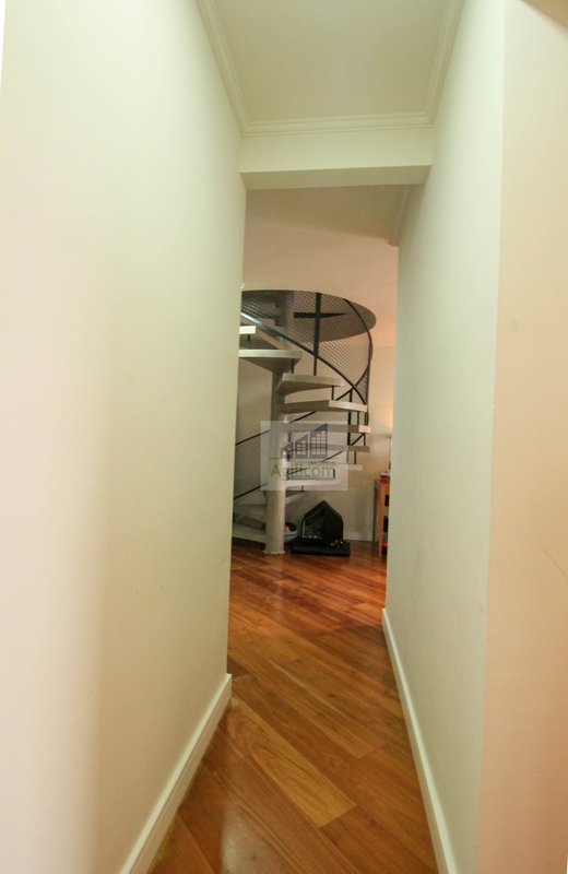 COBERTURA DUPLEX À VENDA EM VILA MARIANA COM 2 DORMITÓRIOS E 2 VAGAS DE GARAGEM Rua Professora Carolina Ribeiro São Paulo - 