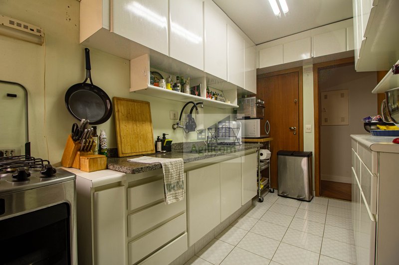 COBERTURA DUPLEX À VENDA EM VILA MARIANA COM 2 DORMITÓRIOS E 2 VAGAS DE GARAGEM Rua Professora Carolina Ribeiro São Paulo - 