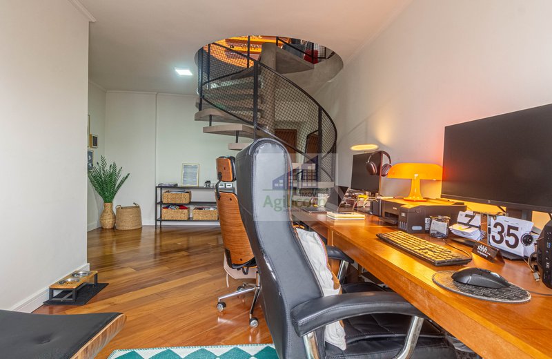 COBERTURA DUPLEX À VENDA EM VILA MARIANA COM 2 DORMITÓRIOS E 2 VAGAS DE GARAGEM Rua Professora Carolina Ribeiro São Paulo - 
