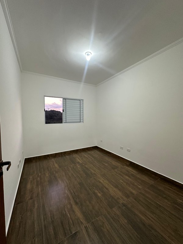 BELA CASA NO JARDIM EUROPA - Caieiras - 