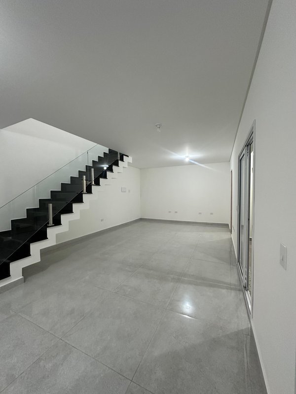 BELA CASA NO JARDIM EUROPA - Caieiras - 