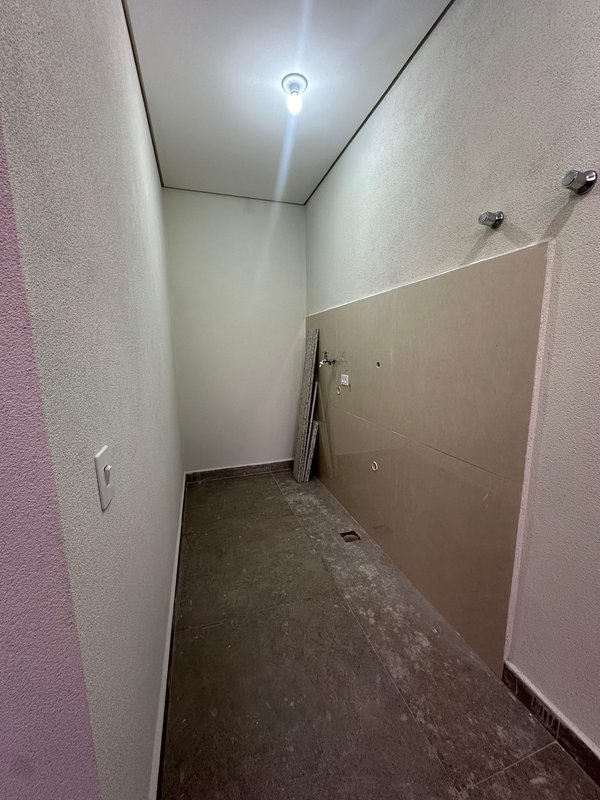 BELA CASA NO JARDIM EUROPA - Caieiras - 