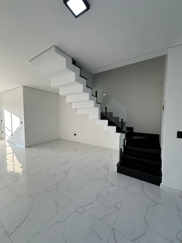 BELISSIMA CASA NO JARDIM EUROPA - Caieiras - 