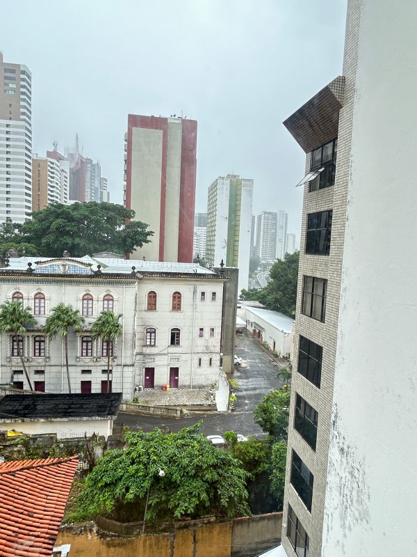 APARTAMENTO VISTA MAR 4 QUARTOS 2 SUÍTES LAVABO 4 GARAGENS À VENDA NO CORREDOR DA VITÓRIA! Corredor da Vitória Salvador - 