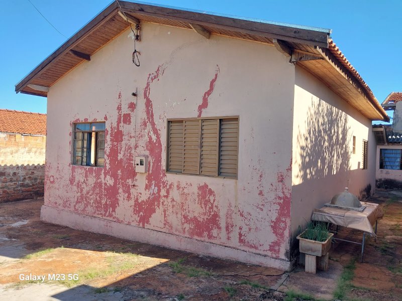 Casa no Maristela Rua Doutor Pedro Camarinha SANTA CRUZ DO RIO PARDO - 