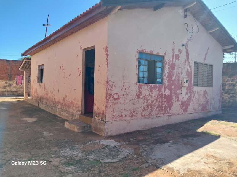 Casa no Maristela Rua Doutor Pedro Camarinha SANTA CRUZ DO RIO PARDO - 