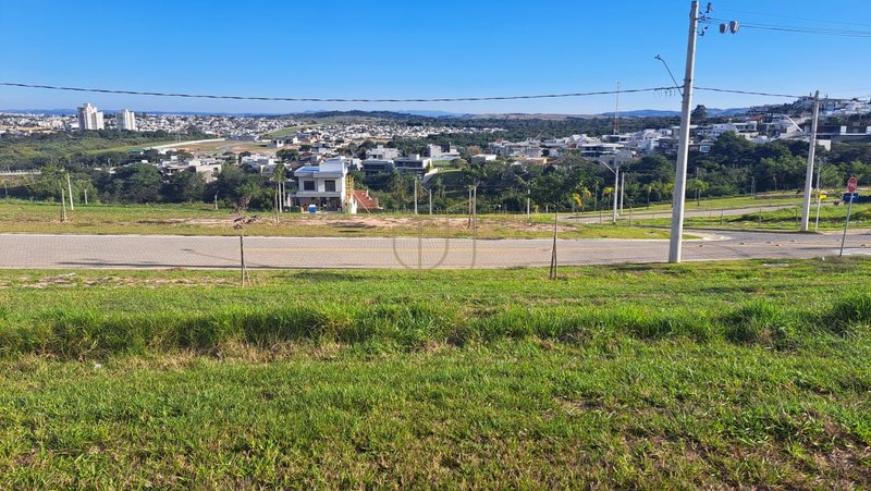 Terreno de 330 m² no Condomínio Terras Alpha Rua Maria Rita de Barros Balduíno São José dos Campos - 