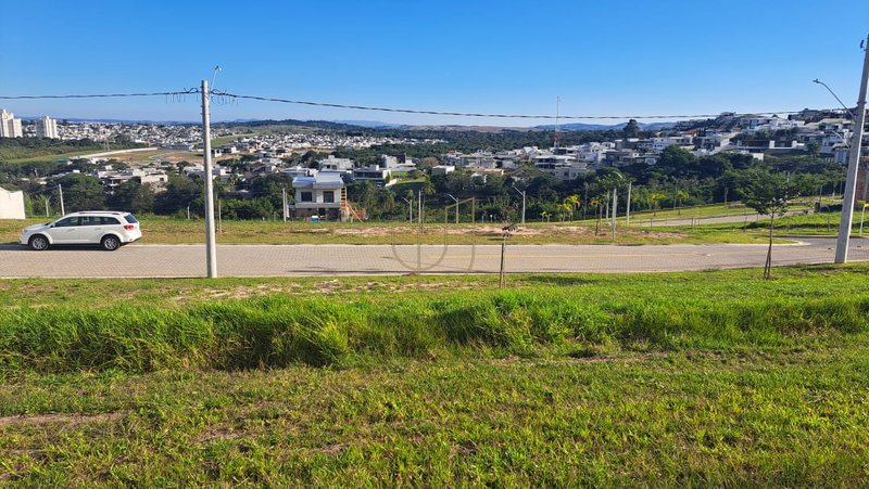 Terreno de 330 m² no Condomínio Terras Alpha Rua Maria Rita de Barros Balduíno São José dos Campos - 