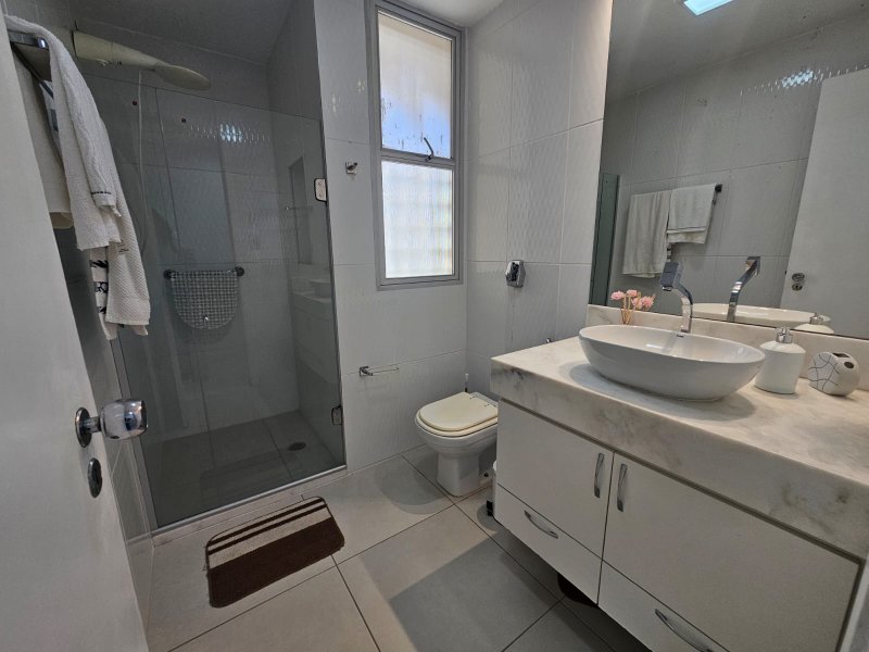 APARTAMENTO NASCENTE TOTAL 3 QUARTOS 2 SUÍTES VARANDA LAVABO 2 GARAGENS À VENDA NA GRAÇA! Avenida Princesa Leopoldina Salvador - 