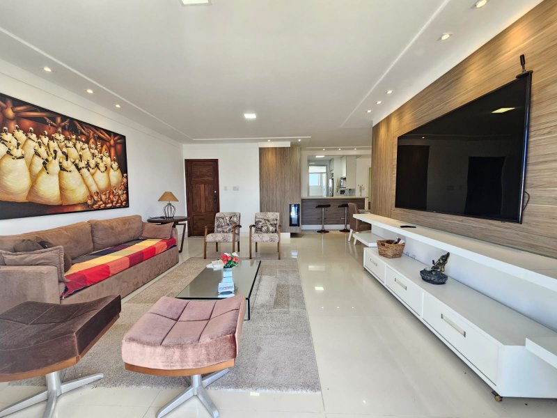 APARTAMENTO NASCENTE TOTAL 3 QUARTOS 2 SUÍTES VARANDA LAVABO 2 GARAGENS À VENDA NA GRAÇA! Avenida Princesa Leopoldina Salvador - 