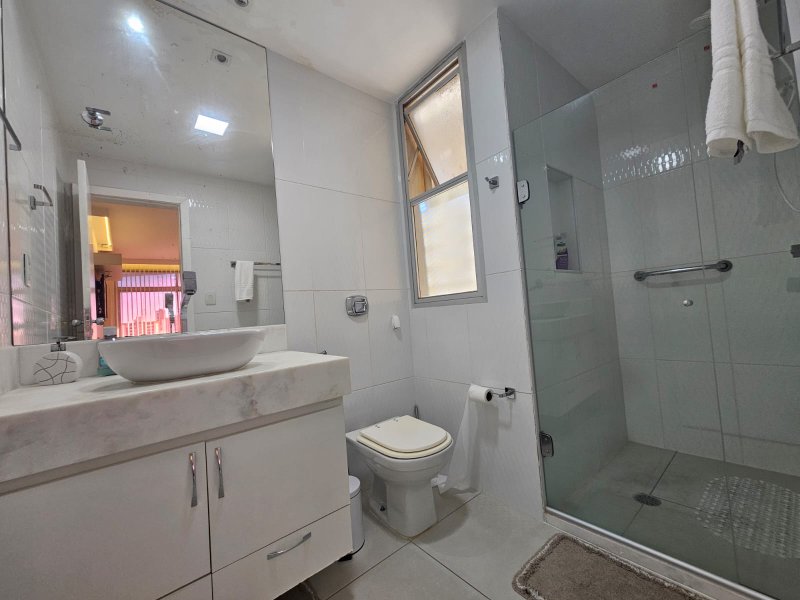APARTAMENTO NASCENTE TOTAL 3 QUARTOS 2 SUÍTES VARANDA LAVABO 2 GARAGENS À VENDA NA GRAÇA! Avenida Princesa Leopoldina Salvador - 