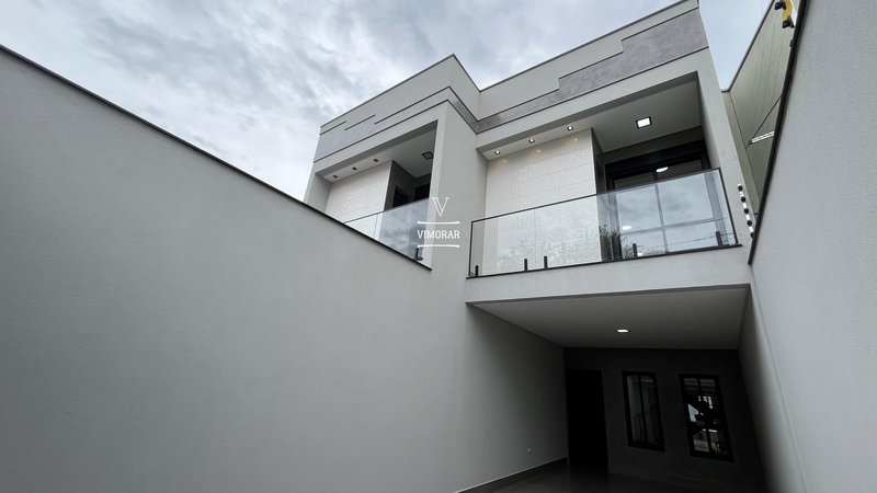 Sobrado 3 suítes + 2 vagas de garagem - São Paulo - 
