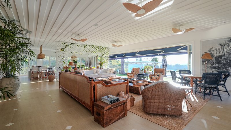 VILLA ALMARIAS — EXCLUSIVIDADE, REQUINTE E NATUREZA EM PERFEITA HARMONIA Estrada Municipal Natal Lorencini Jarinu - 