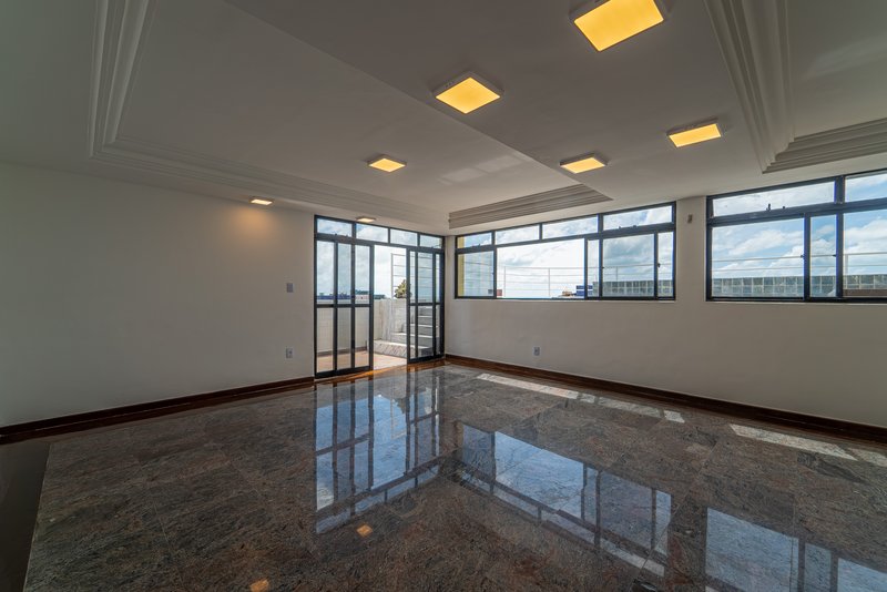 Cobertura duplex em João Pessoa 404m² 4 suítes 3 vagas Rua Eutiquiano Barreto João Pessoa - 