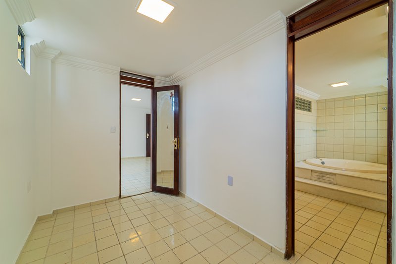 Cobertura duplex em João Pessoa 404m² 4 suítes 3 vagas Rua Eutiquiano Barreto João Pessoa - 