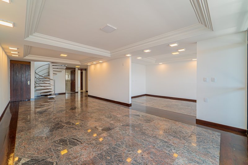 Cobertura duplex em João Pessoa 404m² 4 suítes 3 vagas Rua Eutiquiano Barreto João Pessoa - 