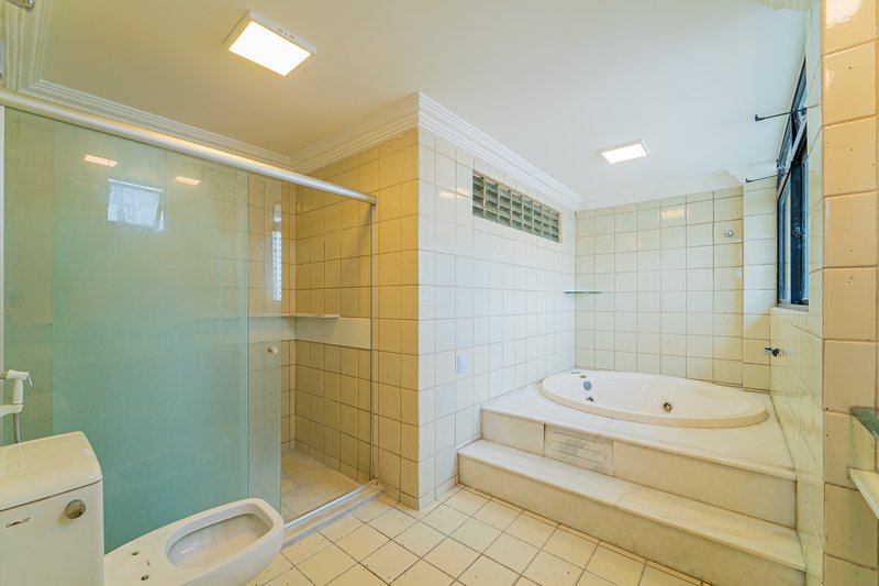 Cobertura duplex em João Pessoa 404m² 4 suítes 3 vagas Rua Eutiquiano Barreto João Pessoa - 