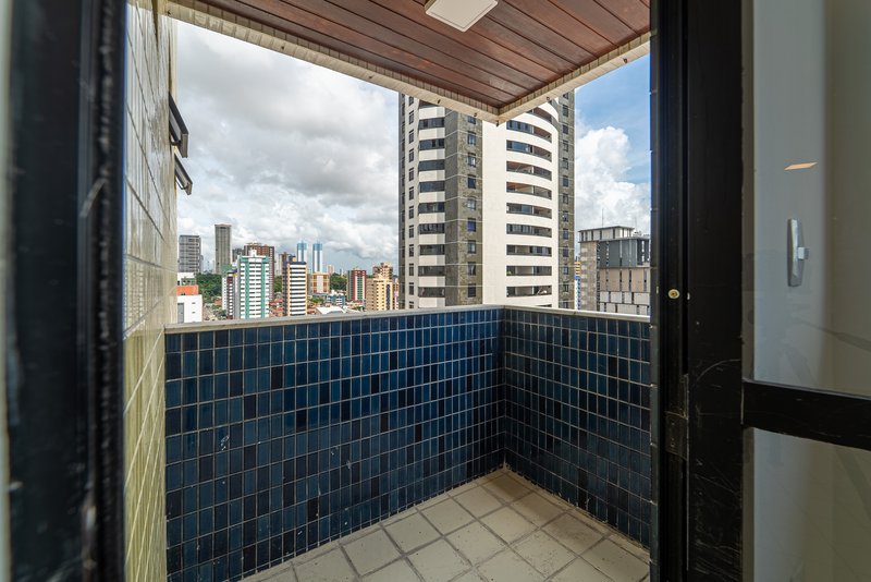 Cobertura duplex em João Pessoa 404m² 4 suítes 3 vagas Rua Eutiquiano Barreto João Pessoa - 