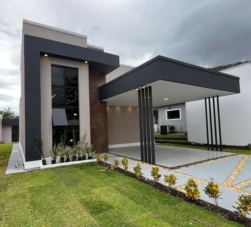 Casa com 3 Quartos, sendo 1 suíte, Área Gourmet à venda, 116 m² por R$ 595.000 Rua João da Cunha abreu Maricá - 