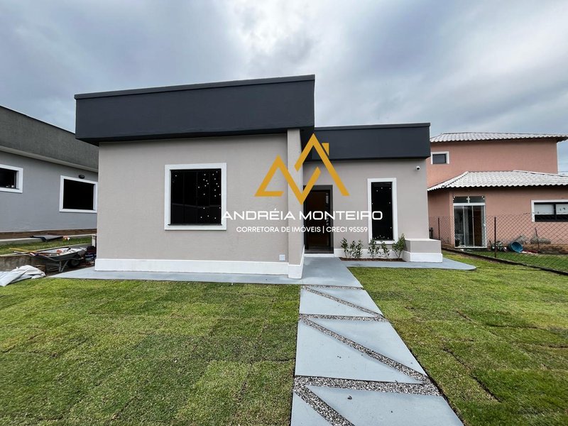 Casa com 3 Quartos, sendo 1 suíte, Área Gourmet à venda, 116 m² por R$ 595.000 Rua João da Cunha abreu Maricá - 
