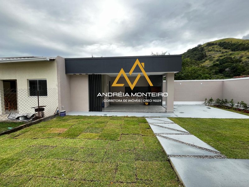 Casa com 3 Quartos, sendo 1 suíte, Área Gourmet à venda, 116 m² por R$ 595.000 Rua João da Cunha abreu Maricá - 