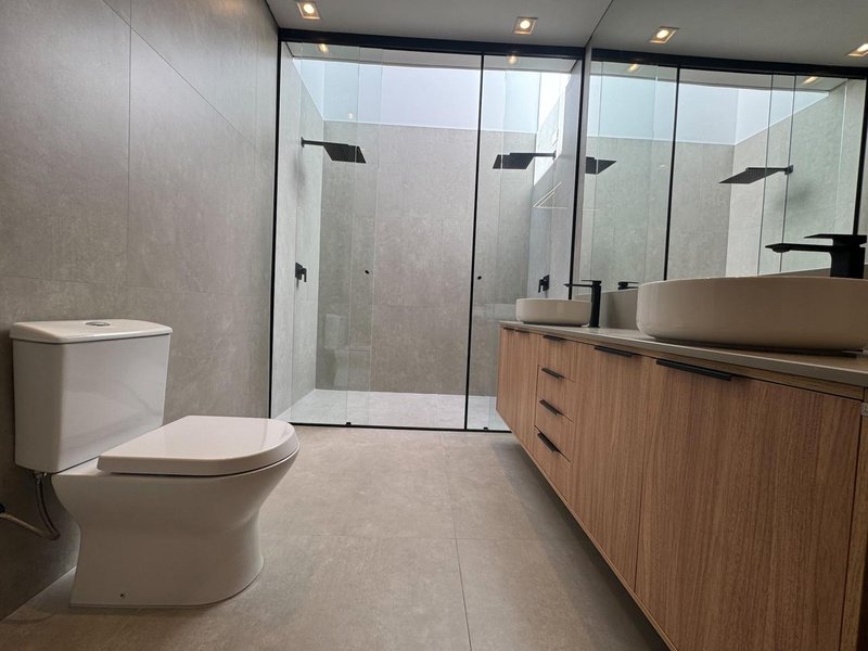 Casa Contemporânea à Venda no Swiss Park com 4 Suítes, Piscina e Acabamento Premium Rodovia Anhangüera Campinas - 