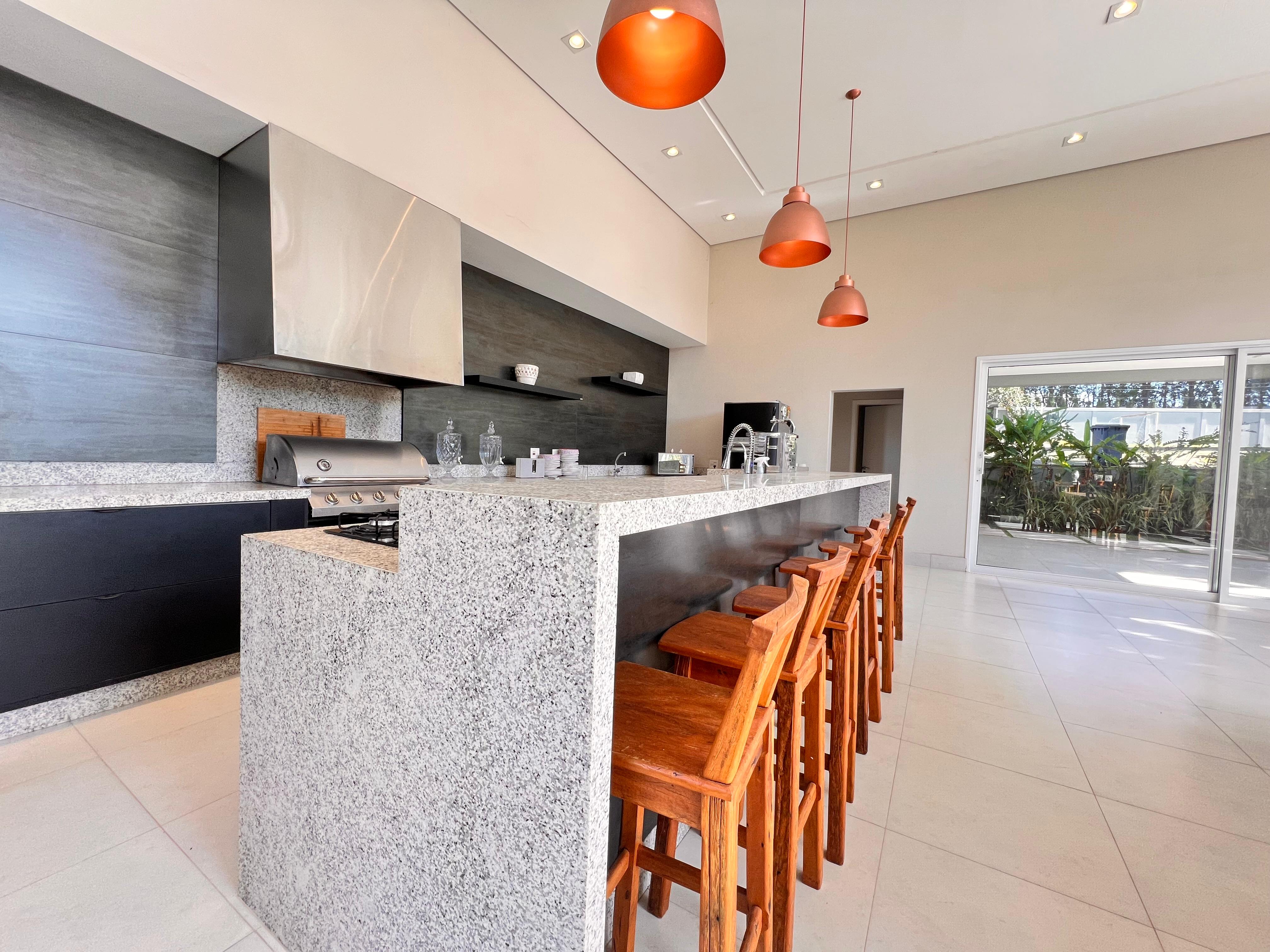 Casa com 4 dormit&oacute;rios &agrave; venda,810m&sup2; - Condom&iacute;nio Santa Maria - Votorantim - SP Rodovia João Leme dos Santos Votorantim - 