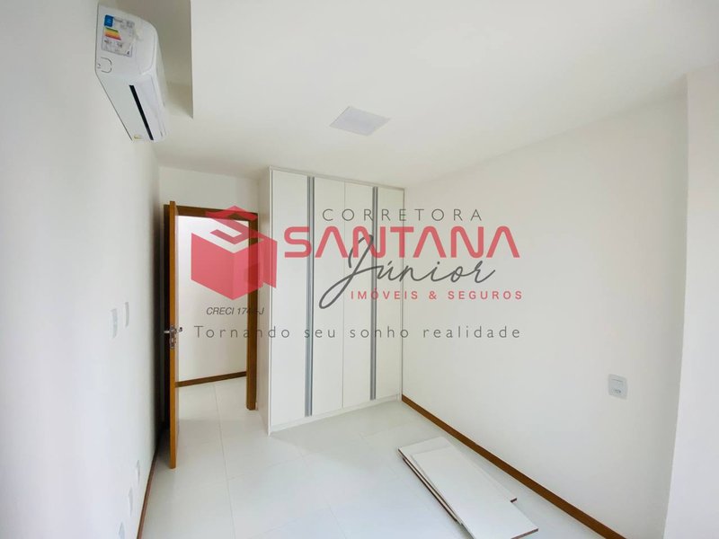 Apartamento Nascente com 3/4, sendo 2 Suítes no Jardim Aeroporto Rua Itamarajú Lauro de Freitas - 