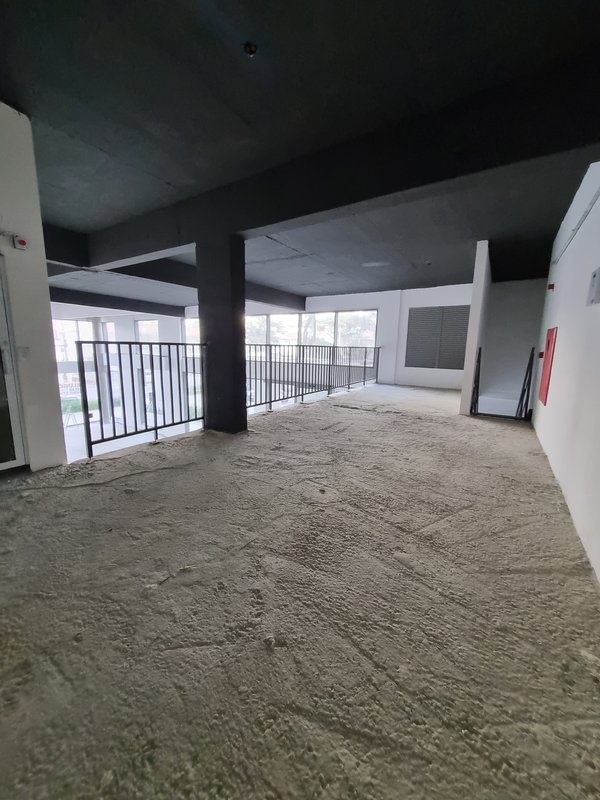ALUGA-SE 390M2 – TÉRREO Edifício NOVO – ACESSO A RUA – VAGAS – CONSUMIDORES AOS MILHARES Rua do Estilo Barroco São Paulo - 
