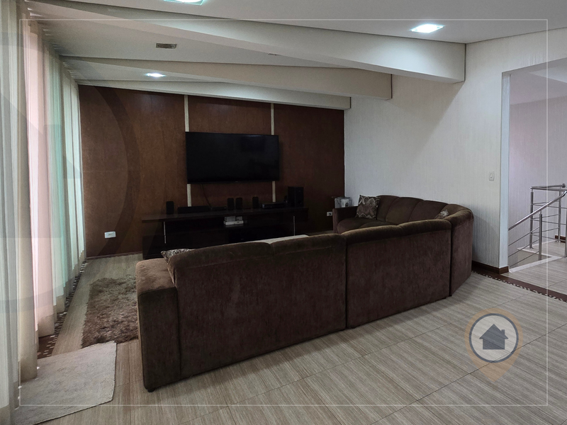 SOBRADO À VENDA COM 435 M² | 4 QUARTOS | 4 SUÍTES | 7 BANHEIROS | 3 VAGAS | JD MAIA/GRU! Rua Soldado Elias Vitorino de Souza Guarulhos - 