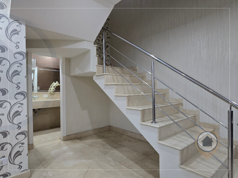 SOBRADO À VENDA COM 435 M² | 4 QUARTOS | 4 SUÍTES | 7 BANHEIROS | 3 VAGAS | JD MAIA/GRU! Rua Soldado Elias Vitorino de Souza Guarulhos - 
