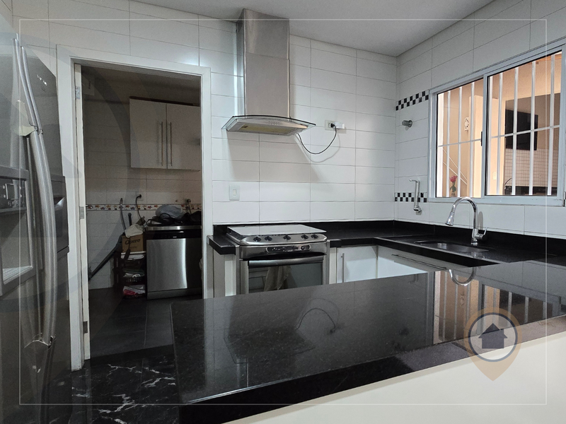 SOBRADO À VENDA COM 435 M² | 4 QUARTOS | 4 SUÍTES | 7 BANHEIROS | 3 VAGAS | JD MAIA/GRU! Rua Soldado Elias Vitorino de Souza Guarulhos - 