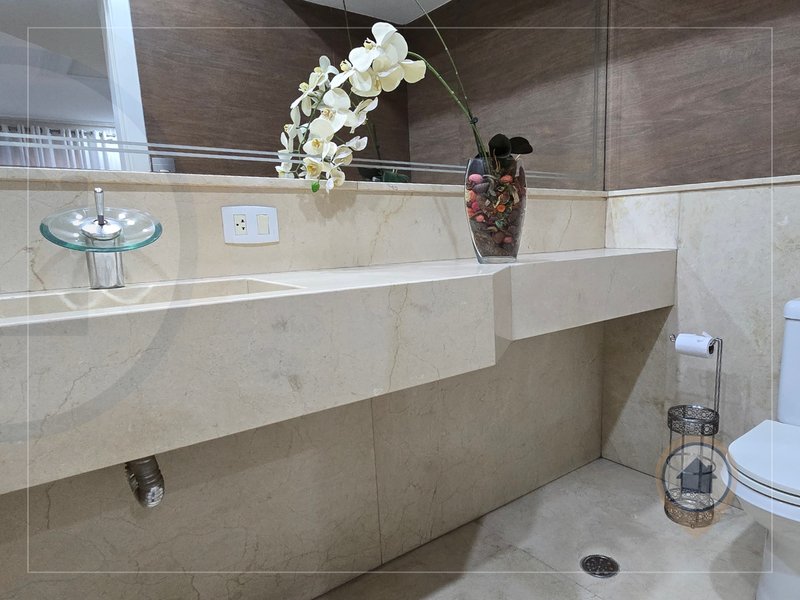 SOBRADO À VENDA COM 435 M² | 4 QUARTOS | 4 SUÍTES | 7 BANHEIROS | 3 VAGAS | JD MAIA/GRU! Rua Soldado Elias Vitorino de Souza Guarulhos - 