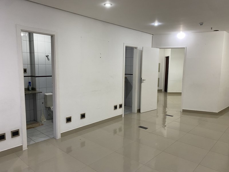 Excelente sala comercial para locação - Vila Nova - Santos - SP Rua Bittencourt Santos - 