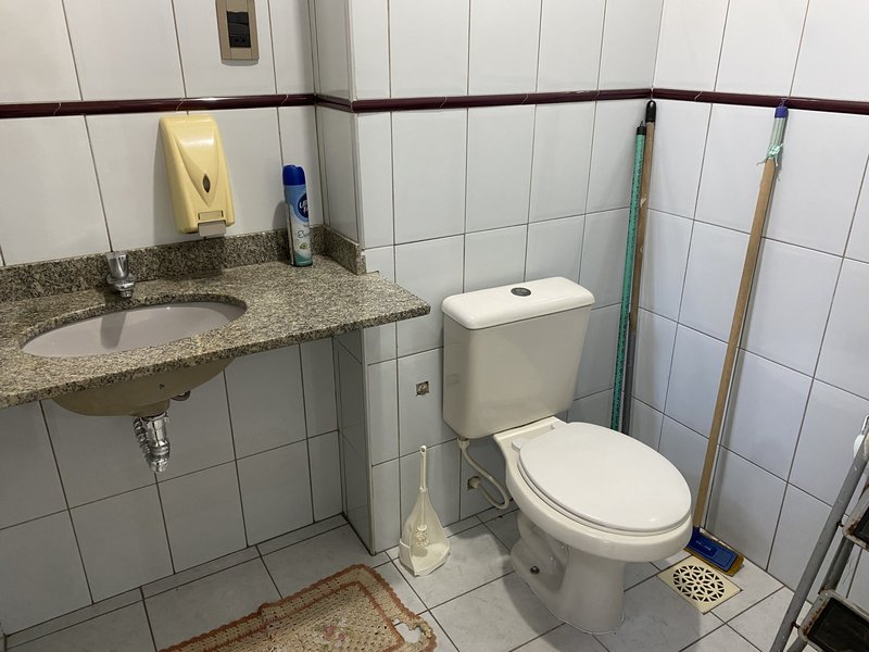 Excelente sala comercial para locação - Vila Nova - Santos - SP Rua Bittencourt Santos - 