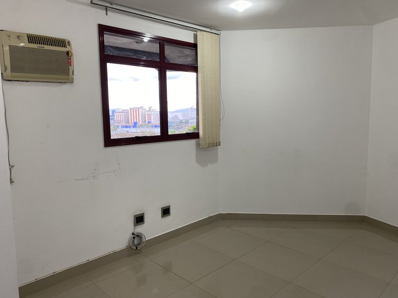 Excelente sala comercial para locação - Vila Nova - Santos - SP Rua Bittencourt Santos - 