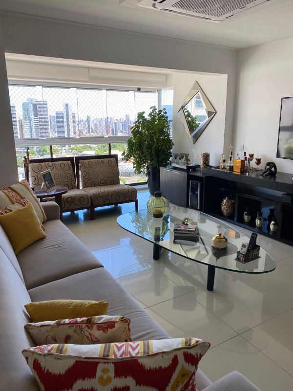 3 quartos (1 suíte). 109m². Varanda. 2 Vagas de Garagem Rua Le Parc Recife - 