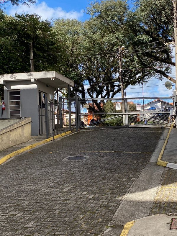 Apartamento 2 Dormitórios Cond. Uirapuru - Mogi das Cruzes - 